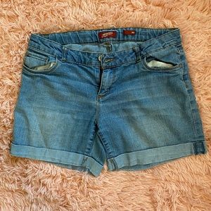 Arizona Jean Company Denim Junior’s Shorts